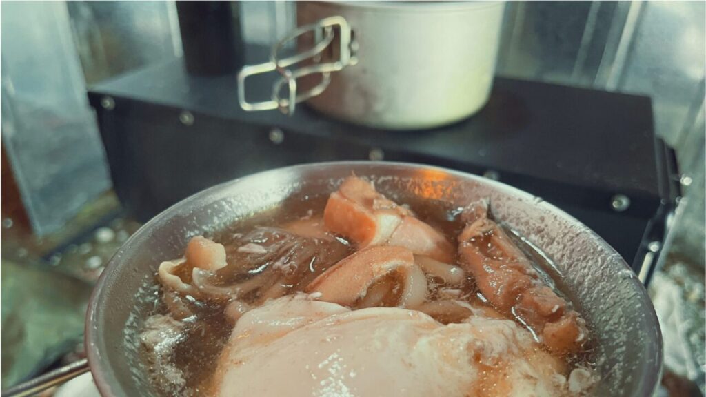 朝は昨日の残りの生姜汁にうどんを入れて朝食に。