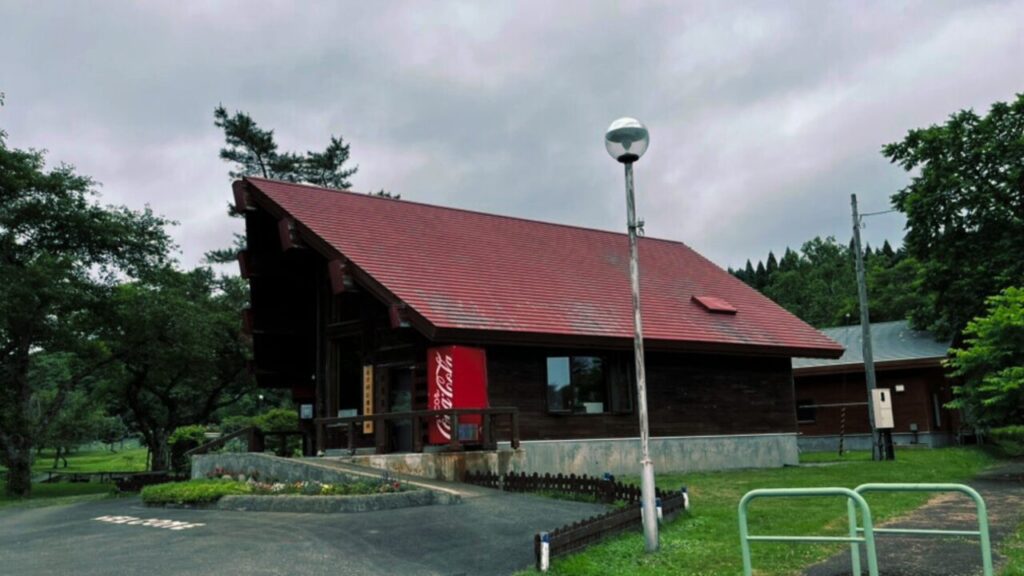 日が暮れる前にキャンプ場到着…間に合ってよかった。