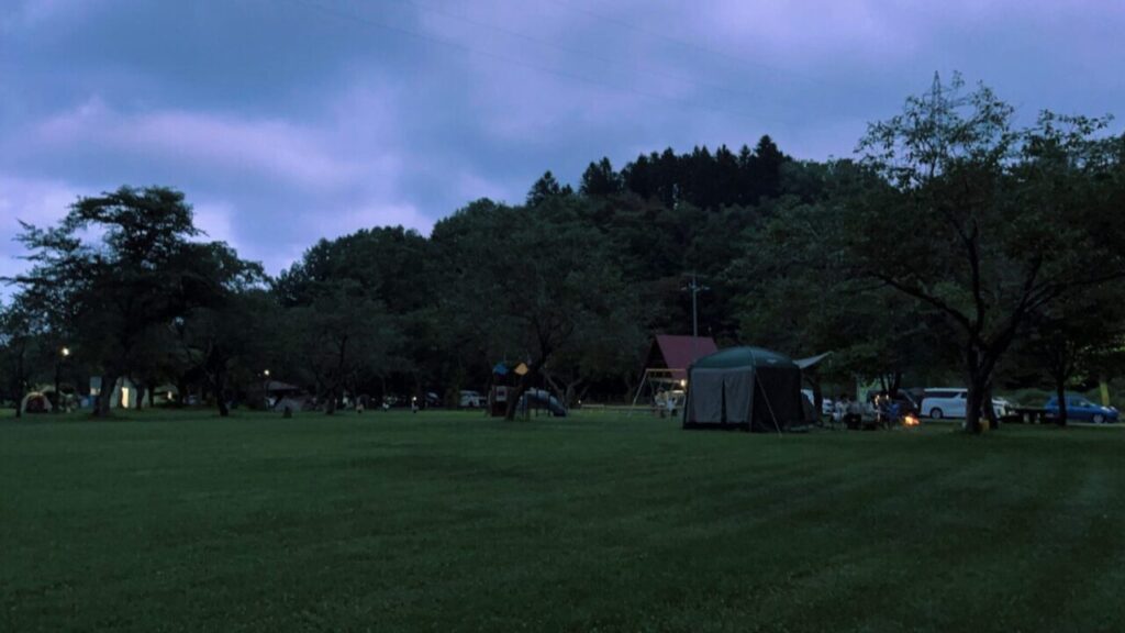 長万部に夜の帷が降りてゆく